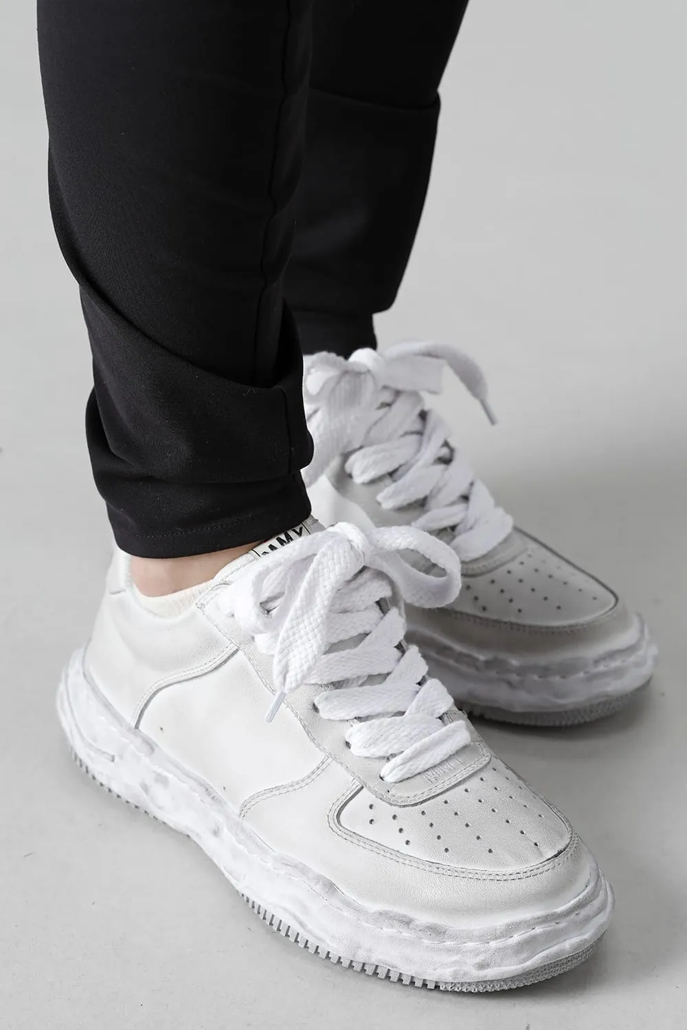 -WAYNE low-original distressed effect sole leather Low-Top sneakers White
