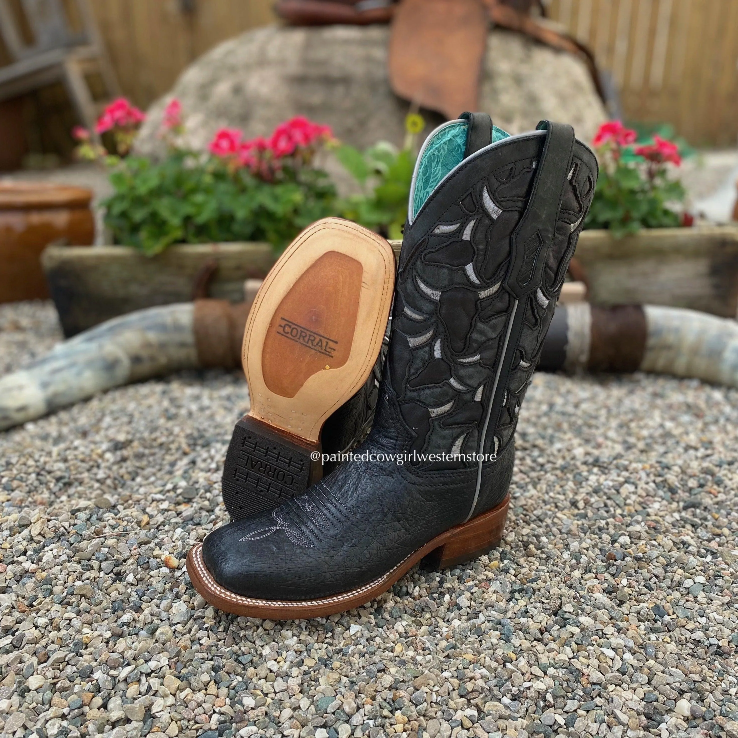 Corral Women's Black Smooth Quill Ostrich Steer Head Embroidered Square Toe Cowgirl Boots A4058