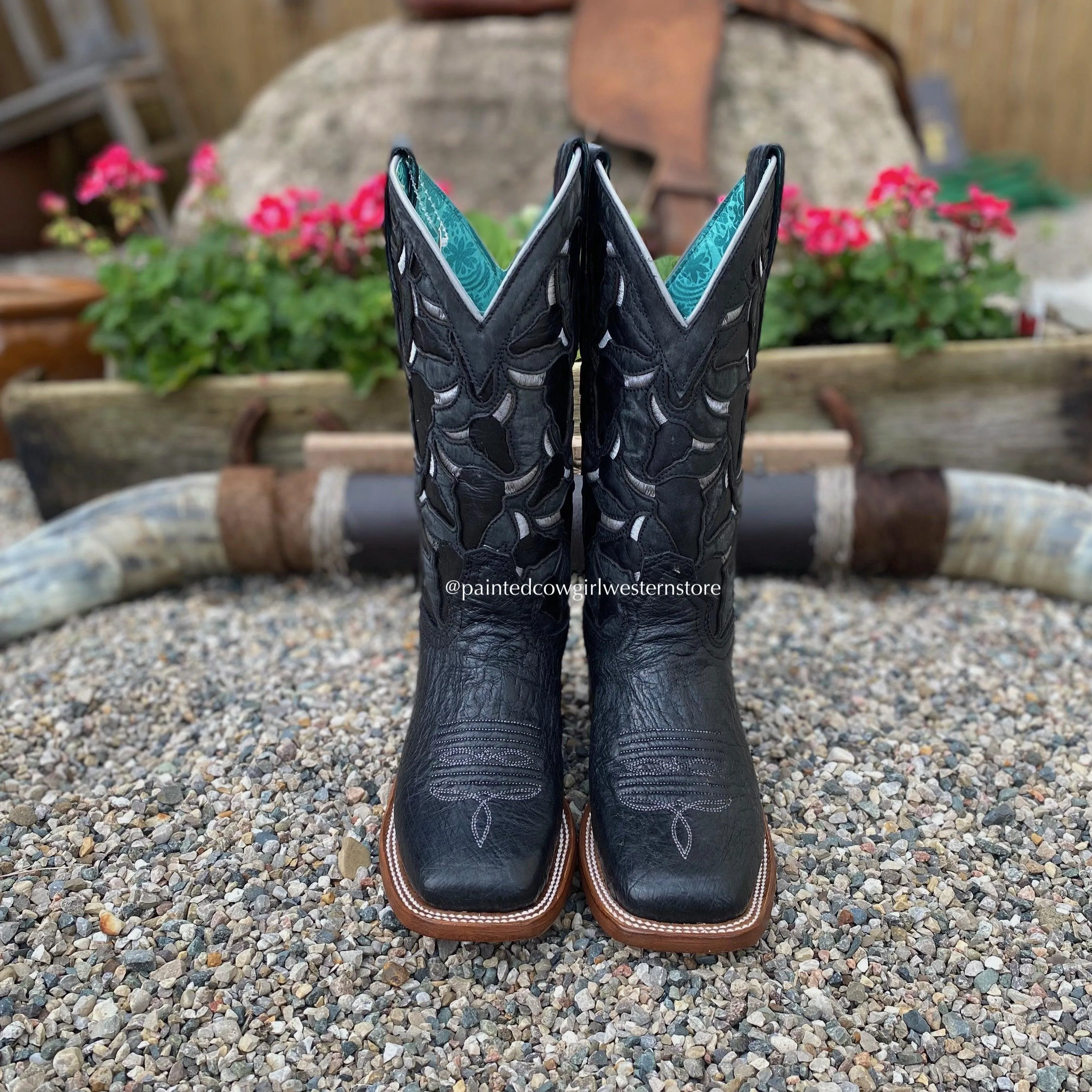 Corral Women's Black Smooth Quill Ostrich Steer Head Embroidered Square Toe Cowgirl Boots A4058