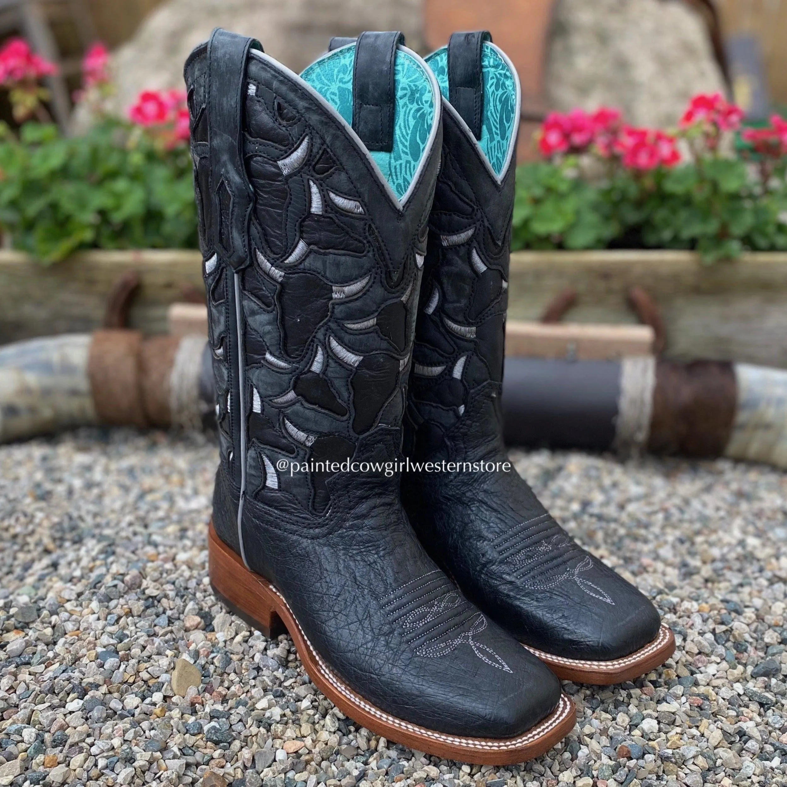 Corral Women's Black Smooth Quill Ostrich Steer Head Embroidered Square Toe Cowgirl Boots A4058