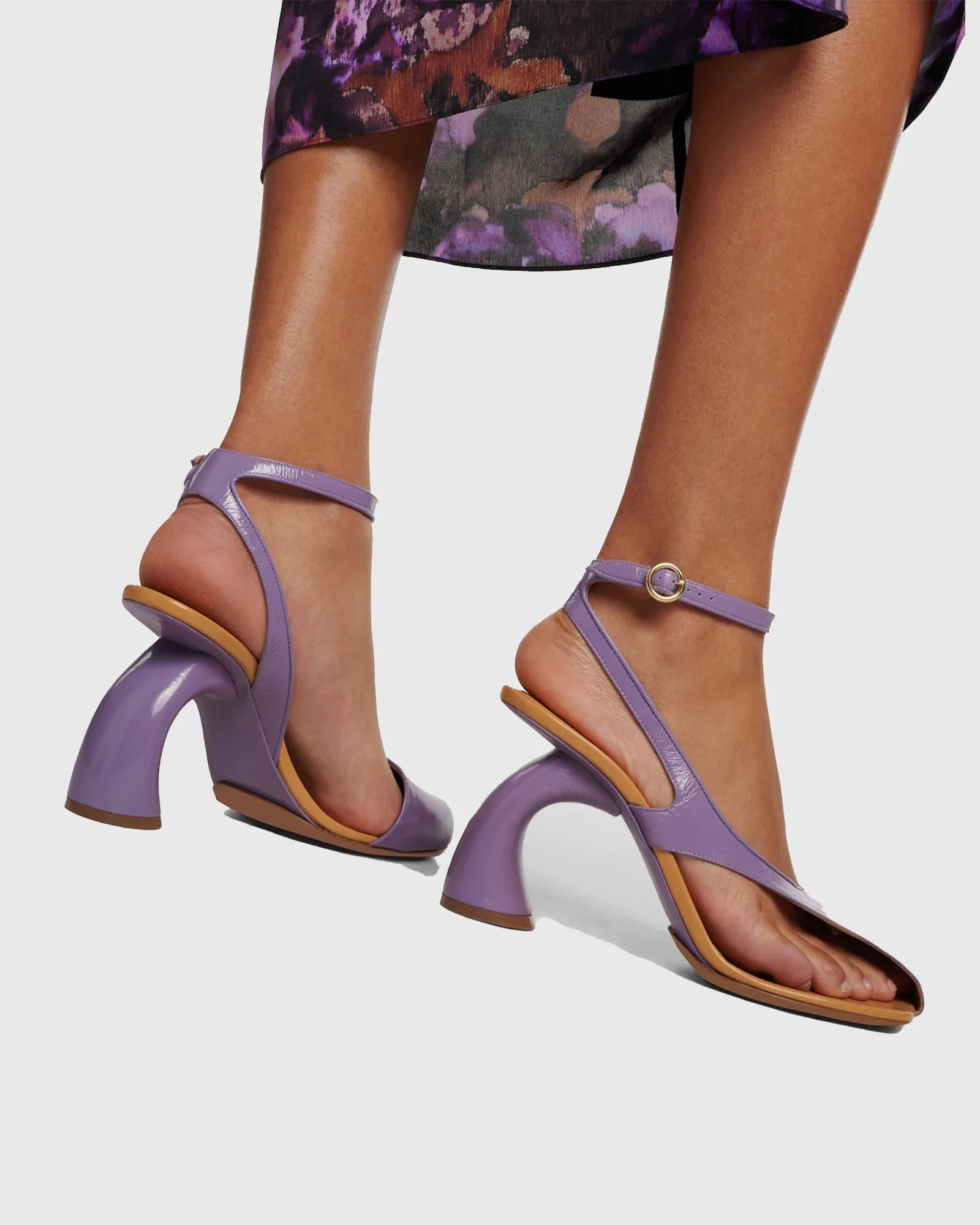 Fina Split Toe?Flared Heel Sandals In Purple