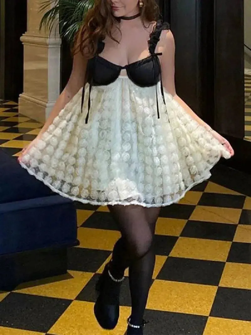 Salvia – Romantic design – Lace backless mini dress