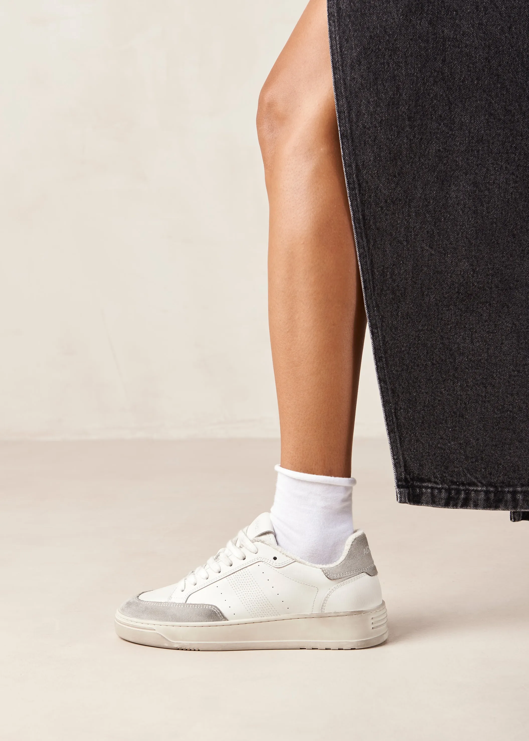 Tb.780 Suede Dusty Light Grey Leather Sneakers
